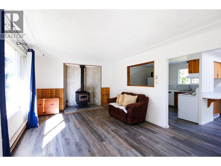 Property Photo: 6182 Kilby Road BC V8G 0E1