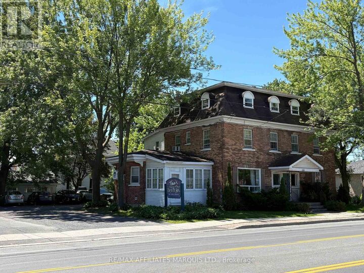 Property Photo:  228 Second Street West  ON K6H 1G7 