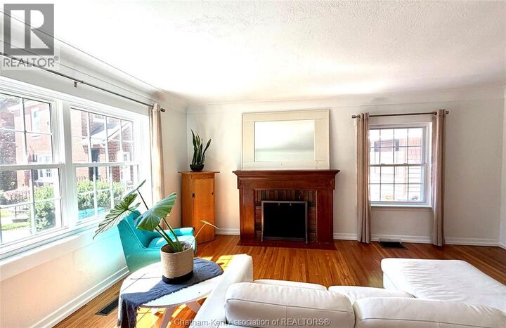 Property Photo:  20 Sparks Drive  ON N7M 4J1 