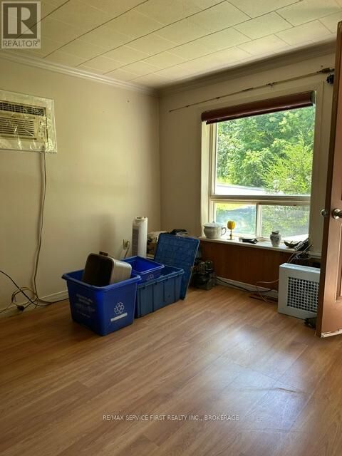Property Photo:  67 Osborne Street  ON K7G 2N4 