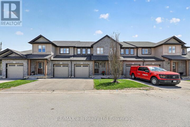 Property Photo: 175 Ingersoll Street North 28 ON N5C 0B9