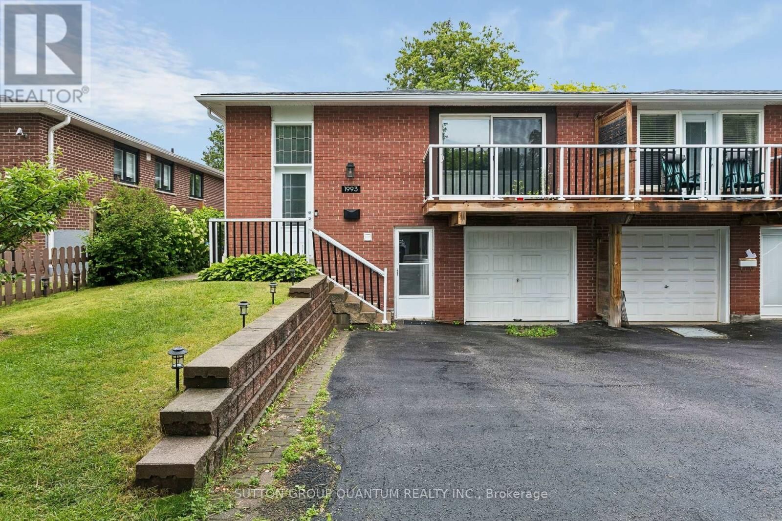 Property Photo: 1993 Carrera Lane Upper ON L5J 1C6