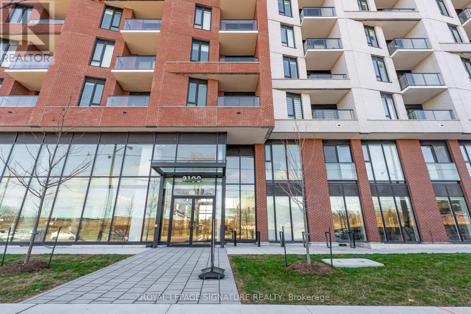 Property Photo:  3100 Keele Street 909  ON M3M 2H4 