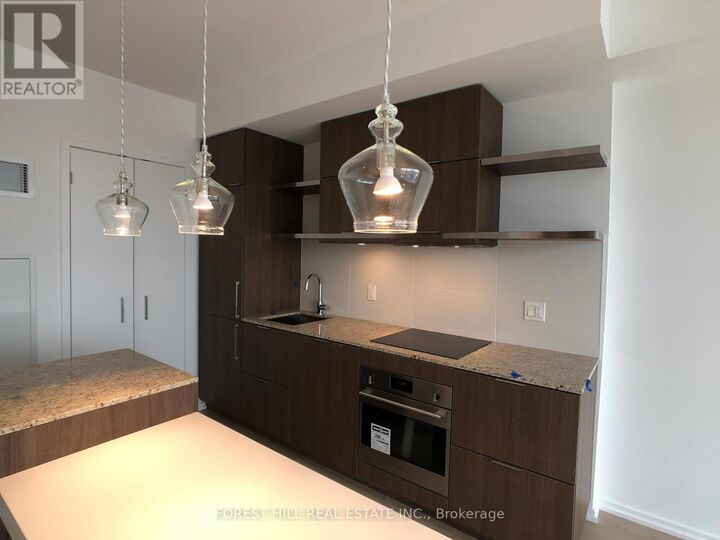Property Photo:  197 Yonge Street 5301  ON M5B 1M4 
