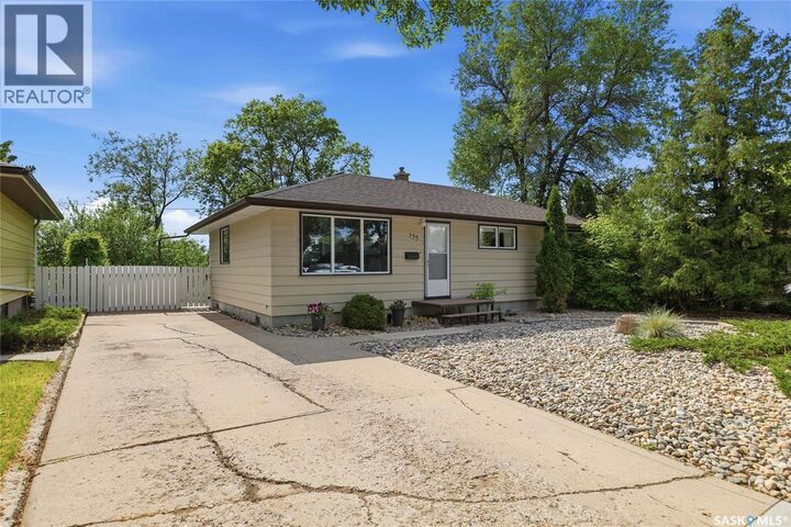 Property Photo: 133 Ellison Crescent SK S4R 4V6