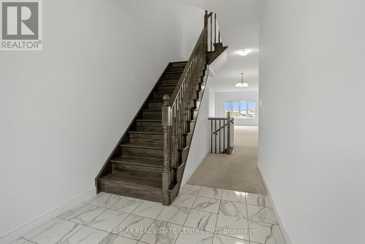 Property Photo: 56 Rockledge Drive ON L0R 1P0