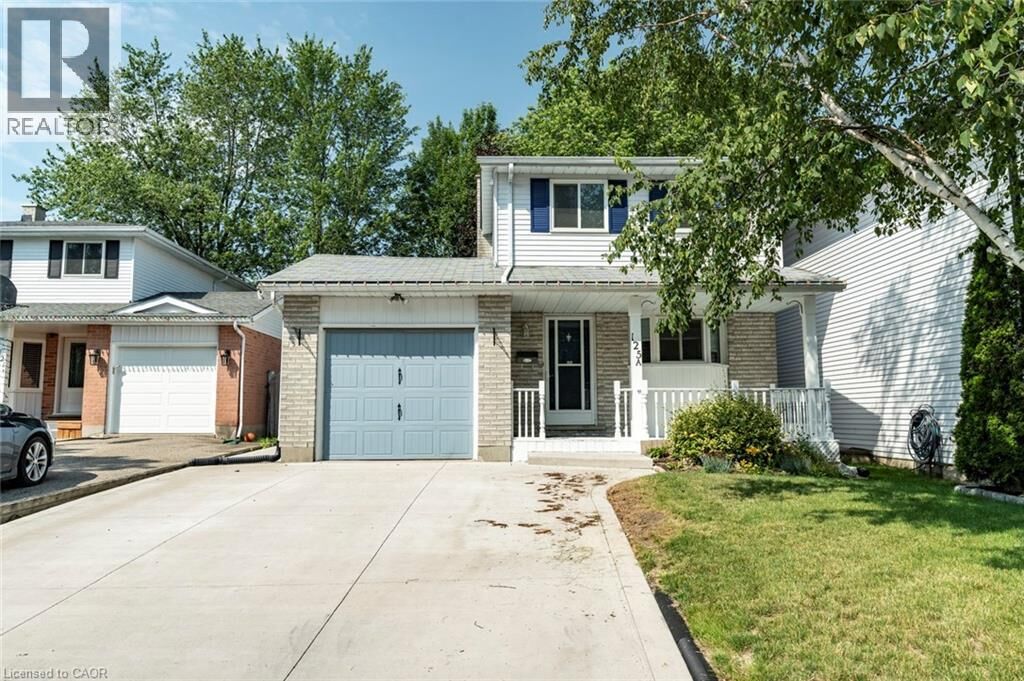 Property Photo:  125 Cornerbrook Crescent A  ON N2V 1L3 
