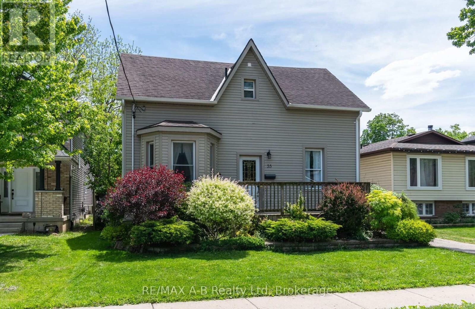 Property Photo:  55 Stratford Street  ON N5A 2H7 