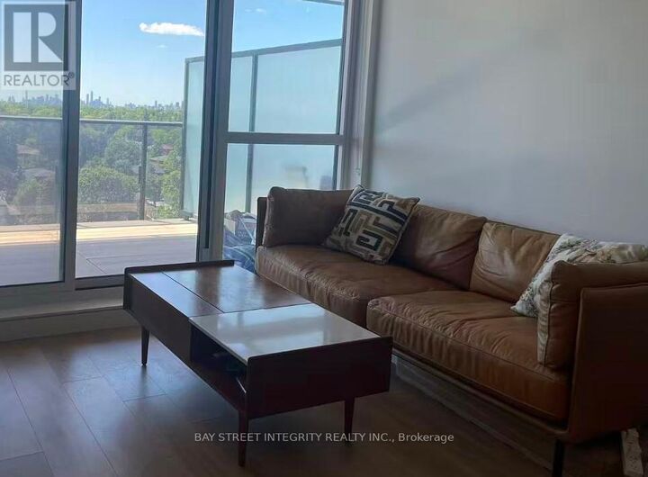 Property Photo: 27 McMahon Drive 1203 ON M2K 0J2