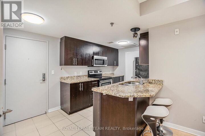 Property Photo:  456 King Edward Avenue 404  ON K1N 7M9 