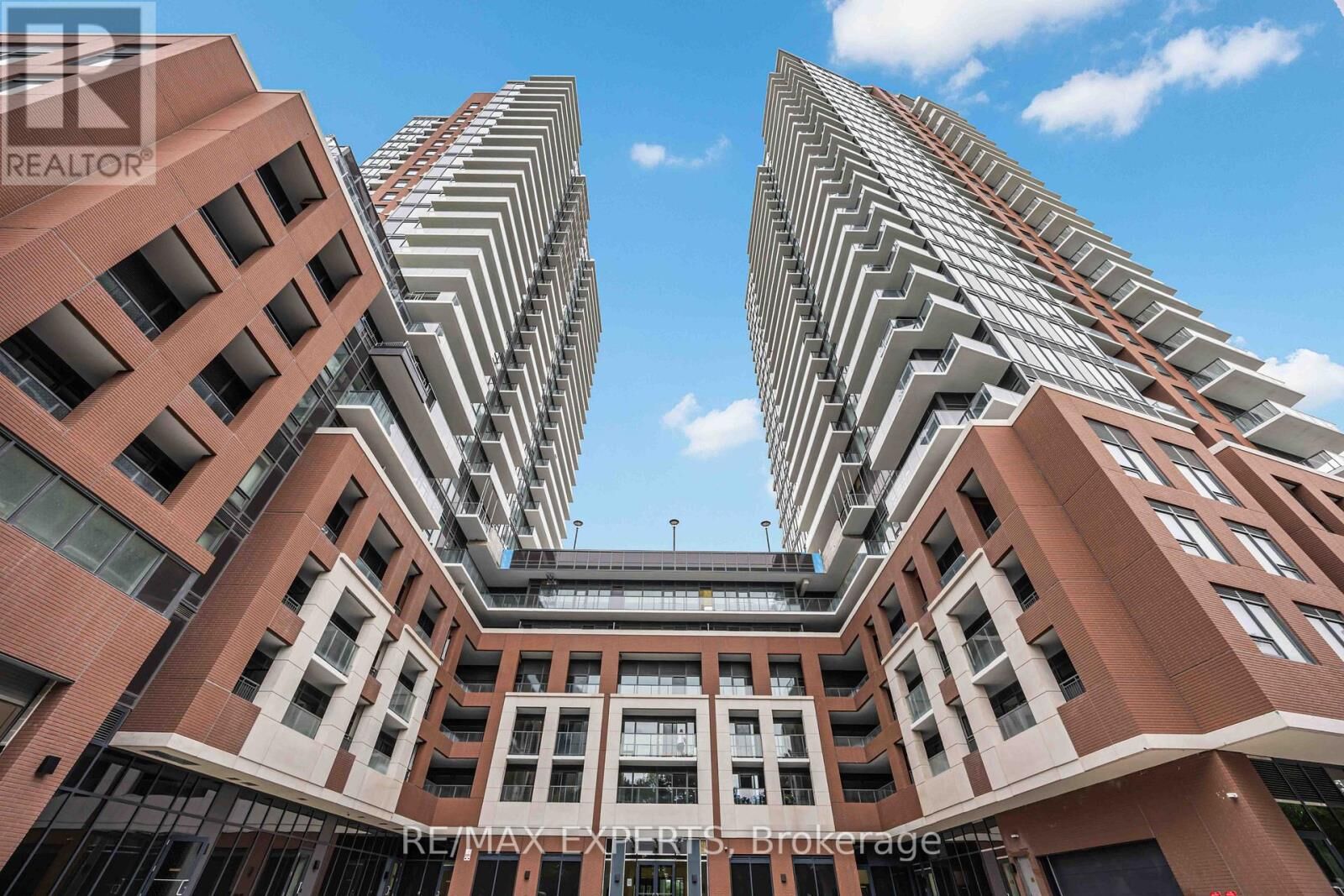 Property Photo:  4010 Eglinton Avenue West 320  ON M9P 1A6 