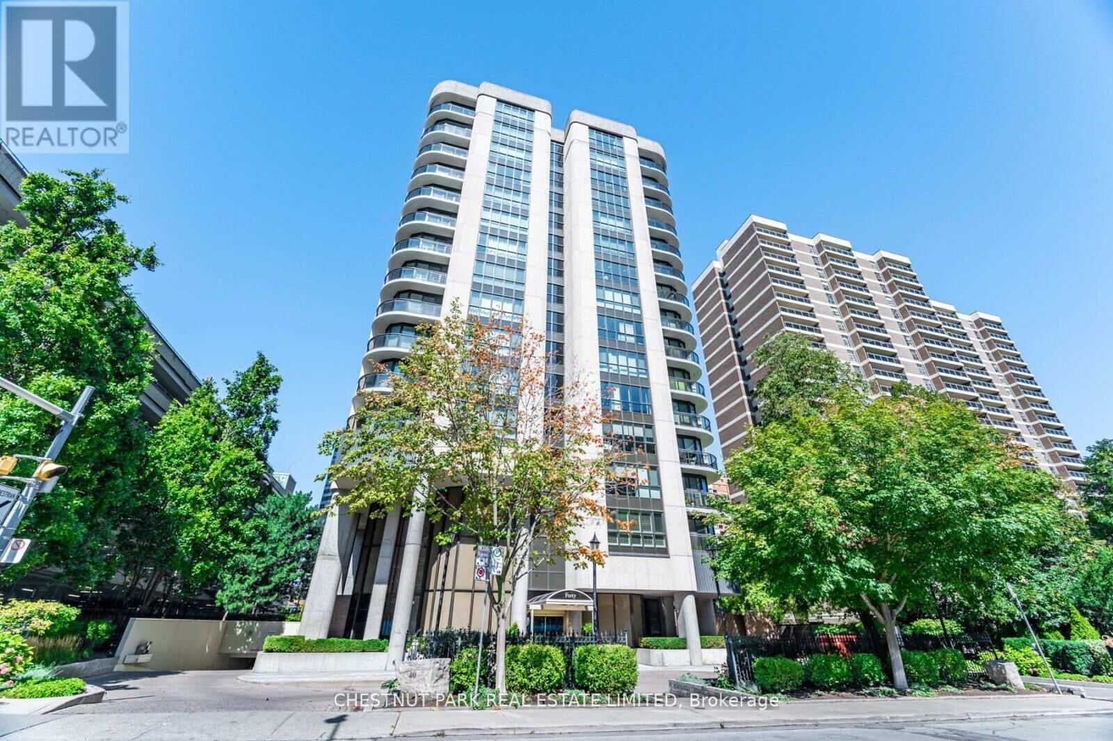 Property Photo:  40 Rosehill Avenue Phg  ON M4T 1G5 