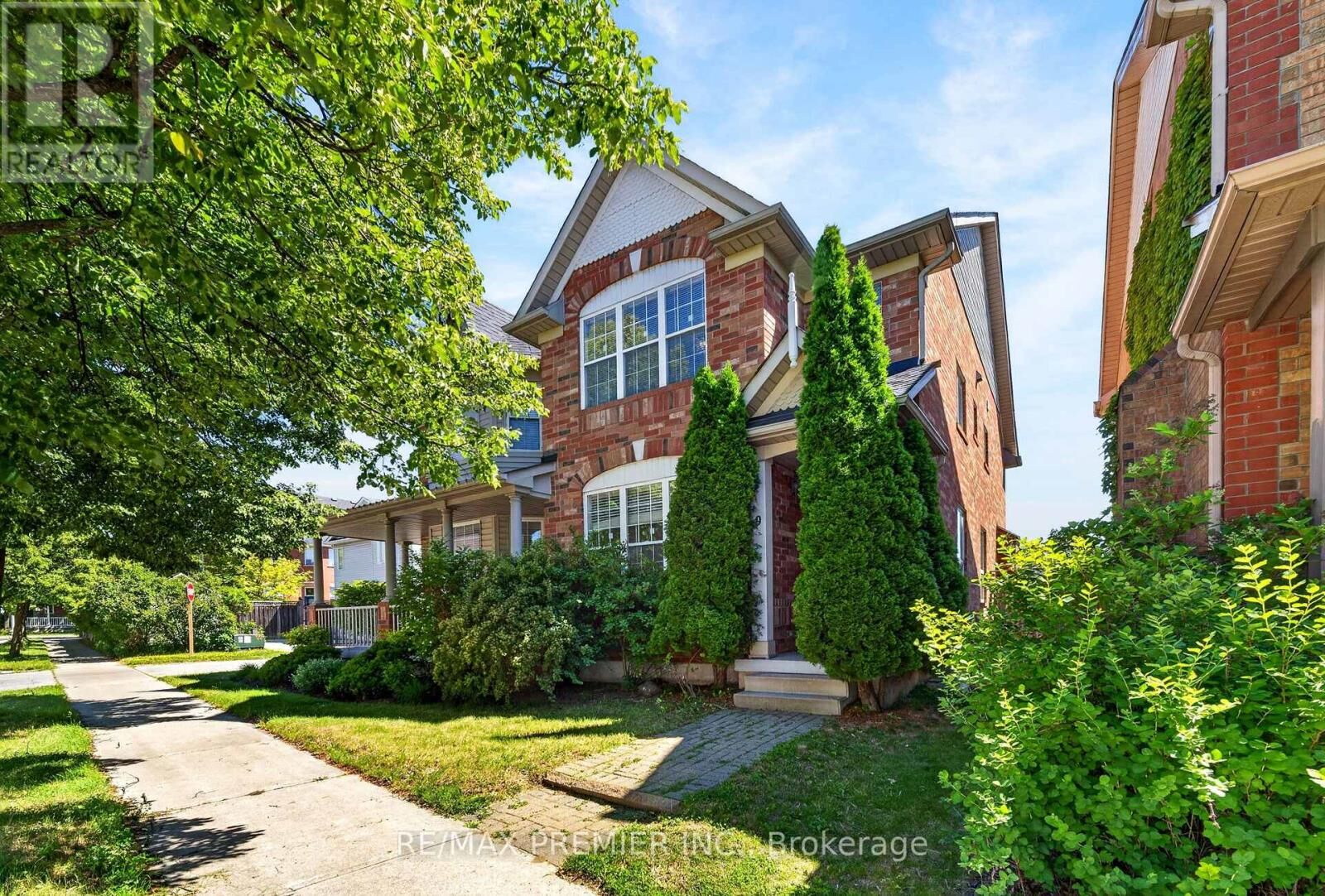 Property Photo:  9 Pascoe Drive  ON L6B 1B8 
