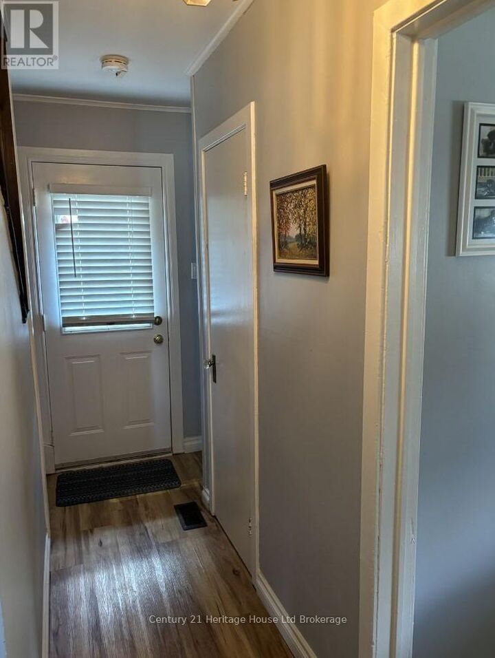 Property Photo:  40 Kensington Street  ON N4S 5L4 