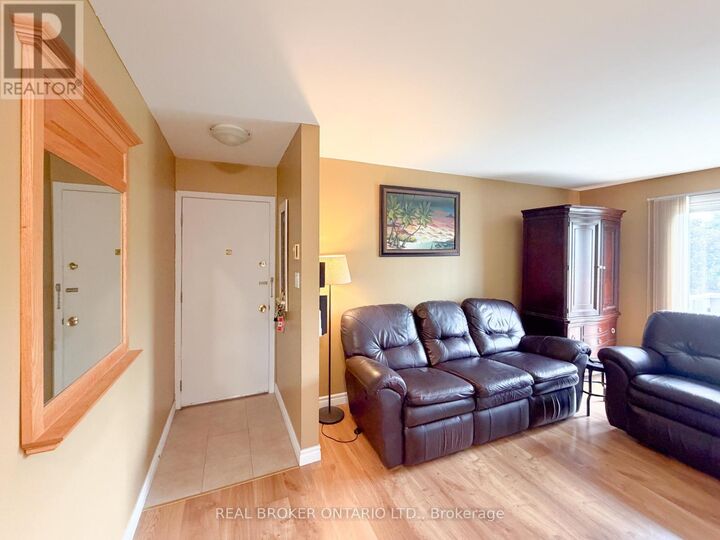 Property Photo:  140 George Street West 12  ON K0G 1J0 