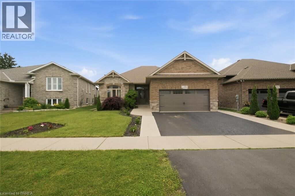 Property Photo:  75 Driftwood Drive  ON N3Y 0B4 