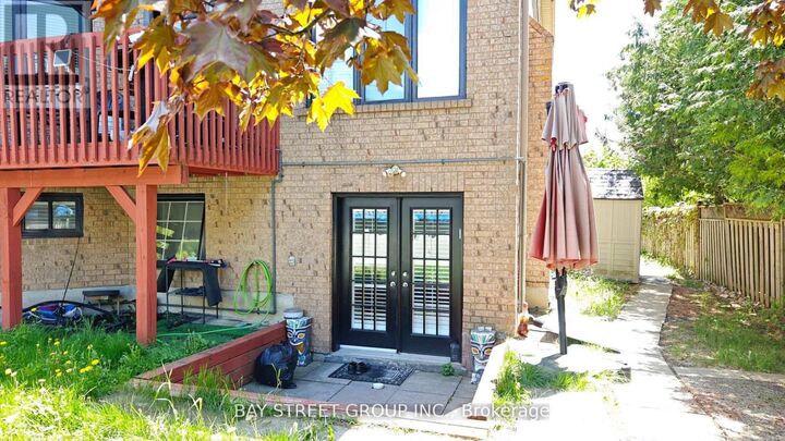 Property Photo:  231 Shaftsbury Avenue North  ON L4C 0E8 