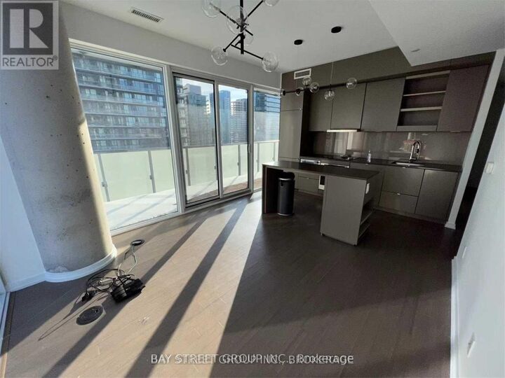 Property Photo:  101 Peter Street 2406  ON M5V 2G9 