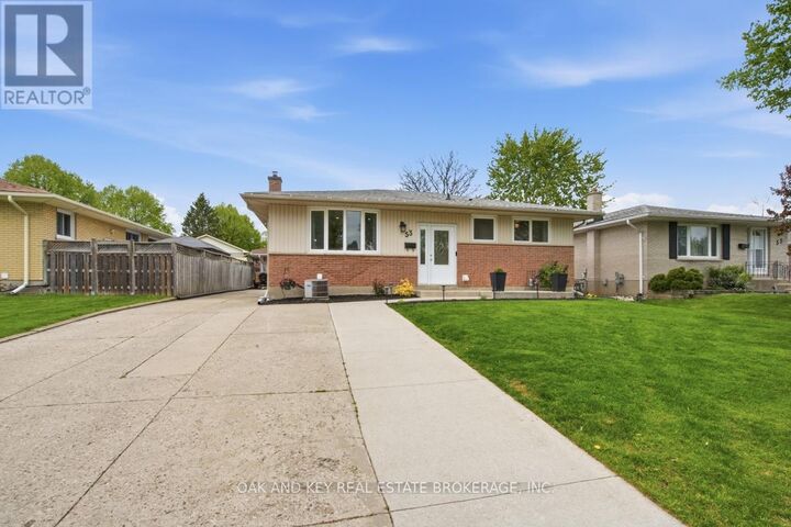Property Photo:  53 Alayne Crescent  ON N6E 2A2 