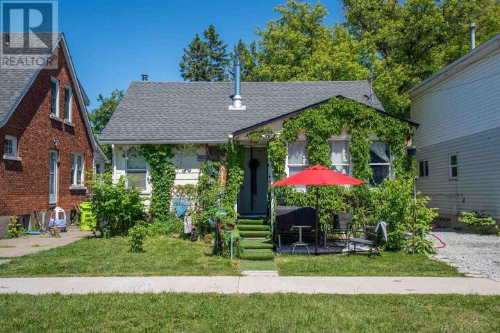 Property Photo:  340 Sixth Ave  ON P6C 4L1 