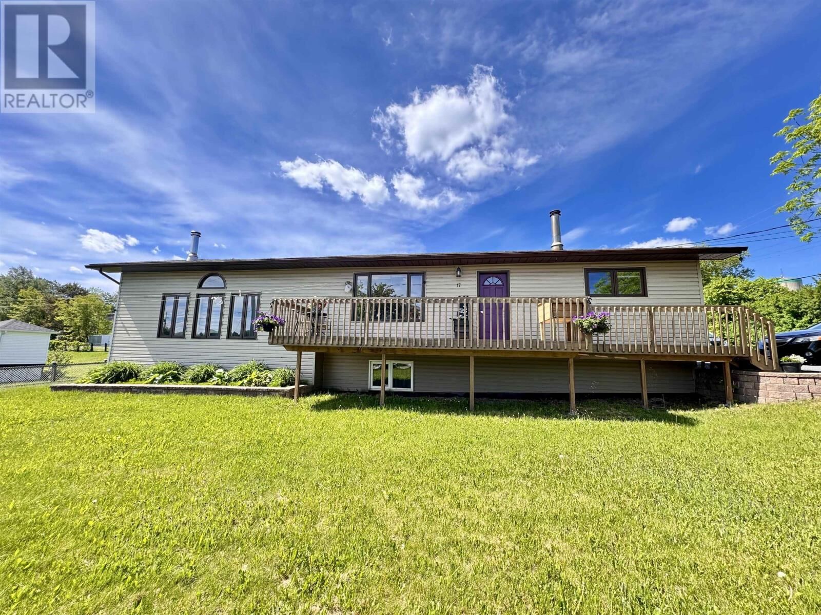 Property Photo: 17 Kenora Rd ON P0V 2M0