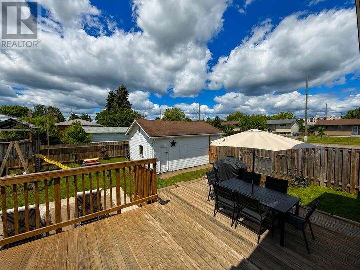 Property Photo:  177 Shipley St  ON P7A 3C6 