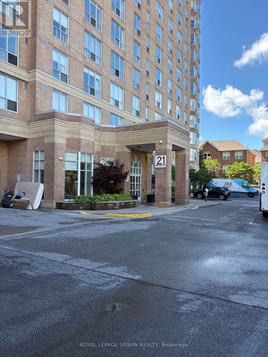 Property Photo:  21 Overlea Boulevard 902  ON M4H 1P2 
