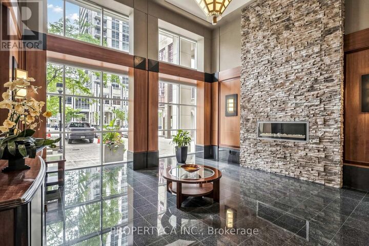 Property Photo:  750 Bay Street 3303  ON M5G 1N6 