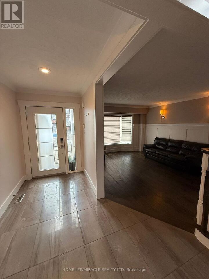 Property Photo:  2133 Heidi Avenue  ON L7M 3P4 