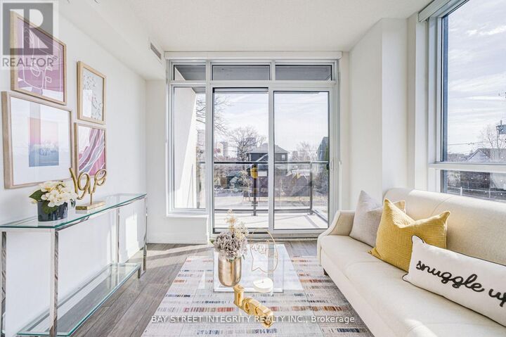 Property Photo: 556 Marlee Avenue 205 ON M6B 0B1