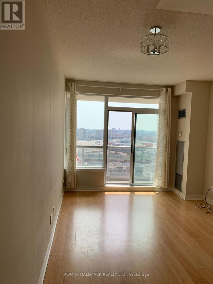 Property Photo:  15 North Park Road 1601  ON L4J 0A1 