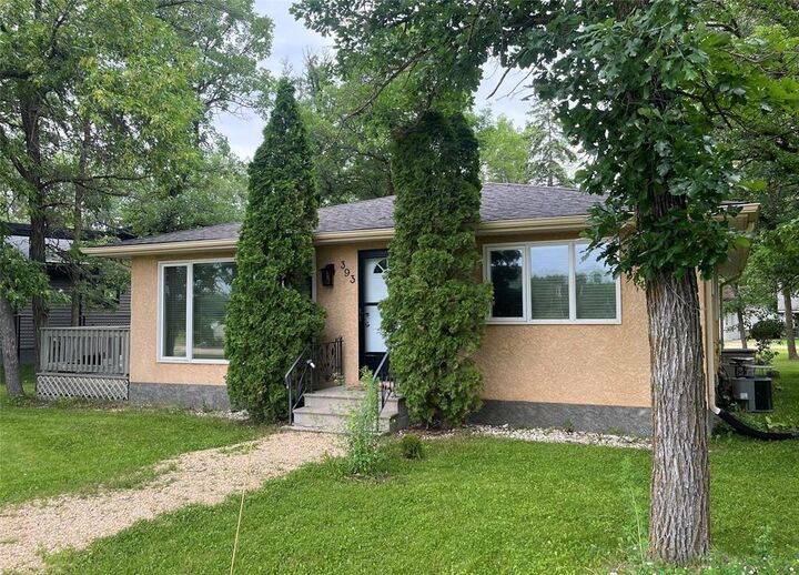 393 Railway Street — photo 1