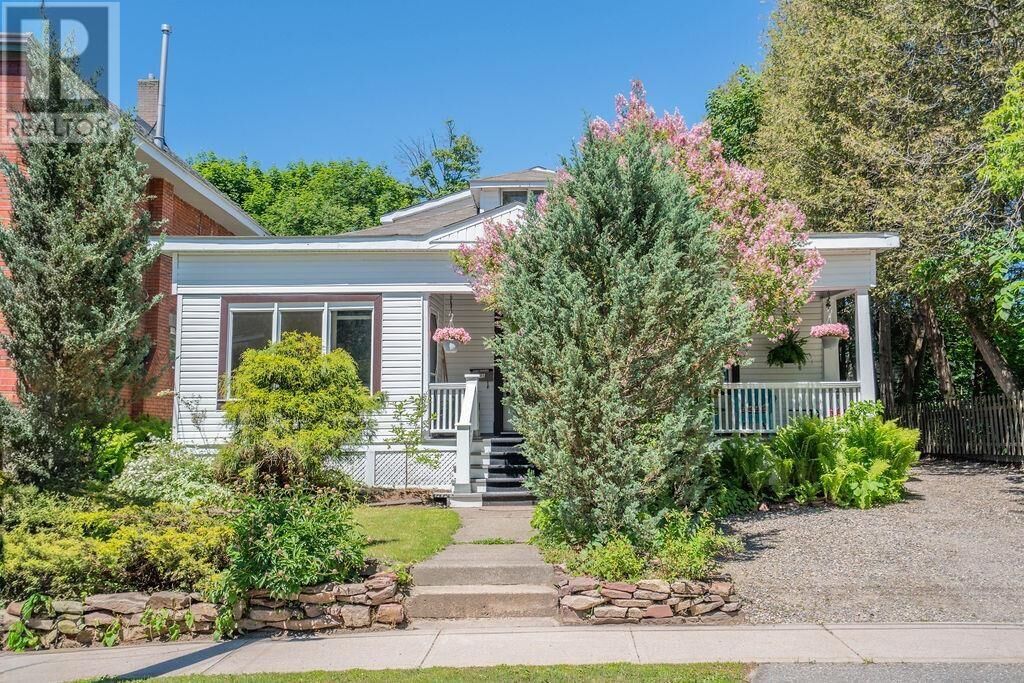 Property Photo:  185 Woodward Ave  ON P6A 3T6 