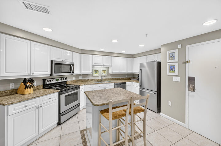 Property Photo:  4704 Westwinds Drive 4704  FL 32550 