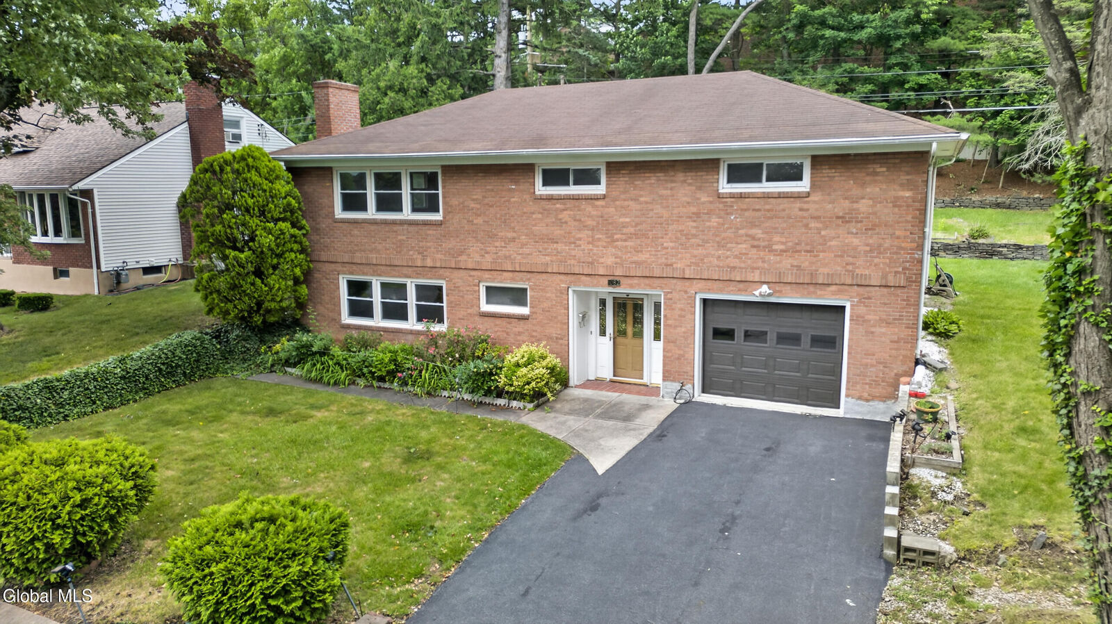 Property Photo: 1082 Cornelius Avenue NY 12309