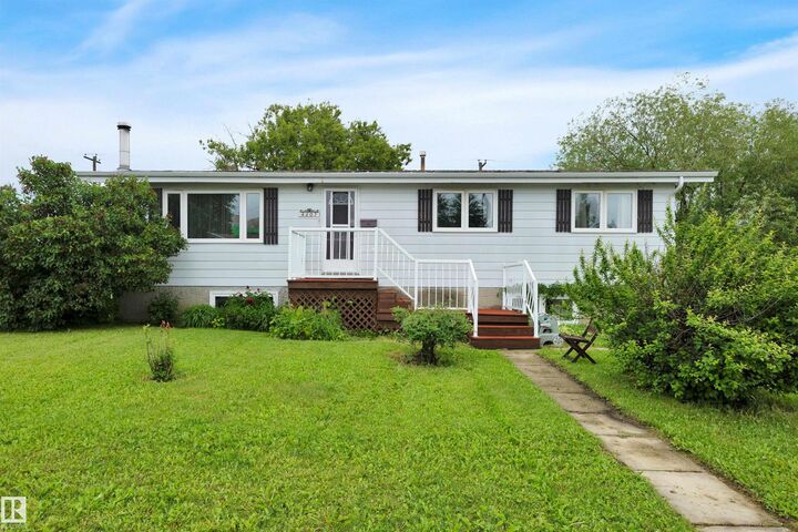 4207 47 Street — photo 1