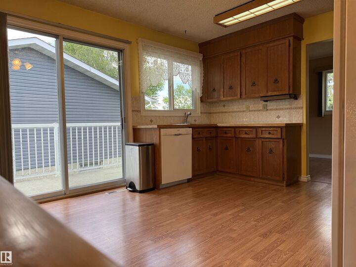 Property Photo: 5503 Centennial Drive AB T9A 2H1