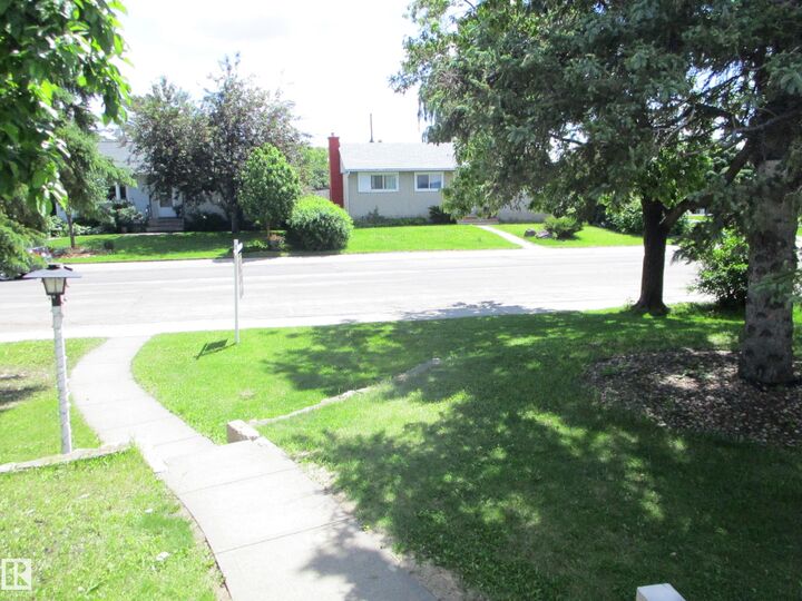 Property Photo:  10946 165 Street NW  AB T5P 3T7 
