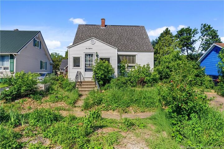 Property Photo:  118 Humphrey Street  NB E1C 6P1 