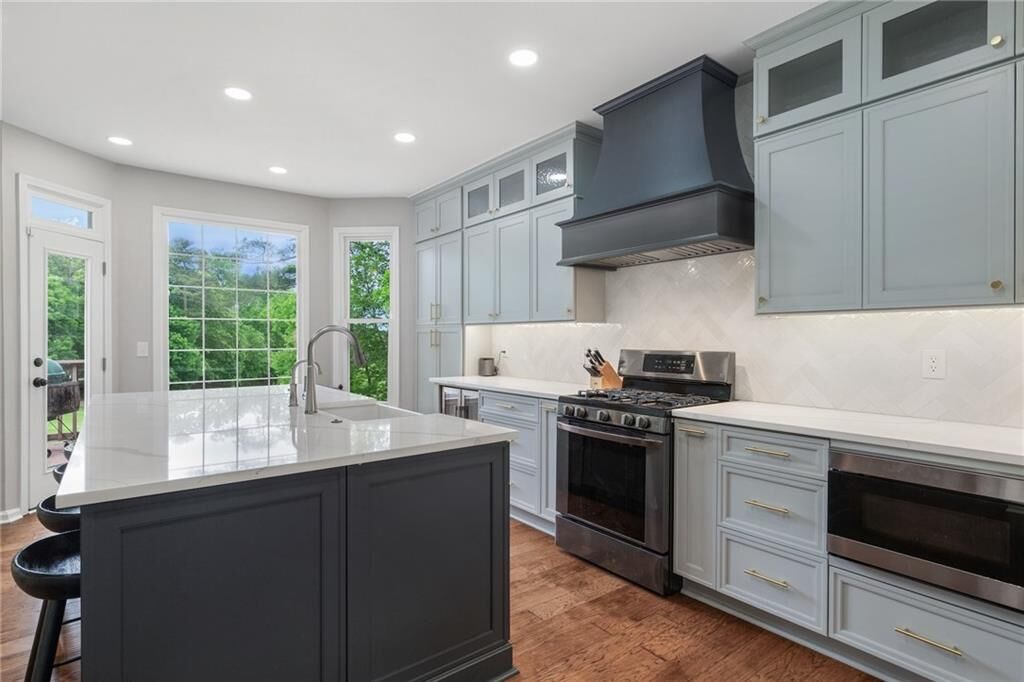 Property Photo: 6105 Olde Atlanta Parkway GA 30024