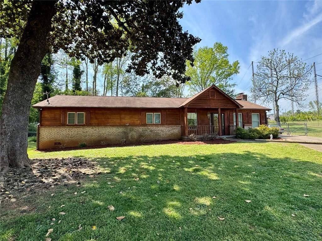 Property Photo:  8865 North View Drive  GA 30122 