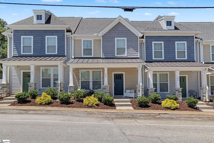Property Photo:  284 E Hayne Street  SC 29388 