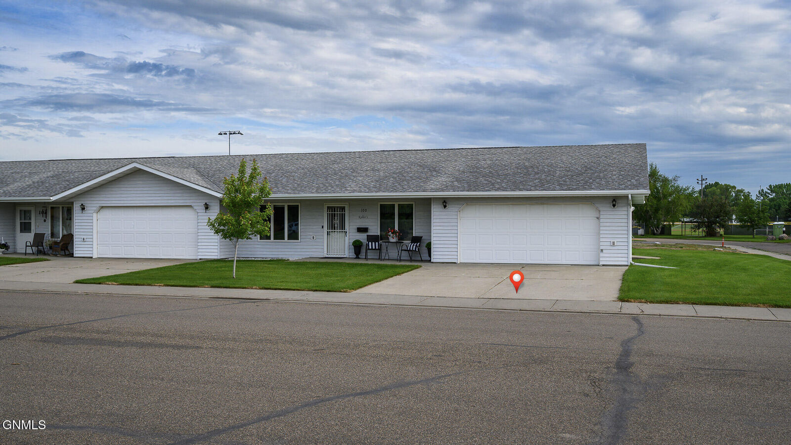 Property Photo: 100 7th Street NW 1C ND 58545