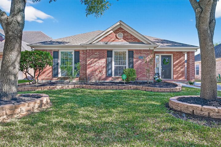 Property Photo: 4914 Grapevine Lake Court TX 77407