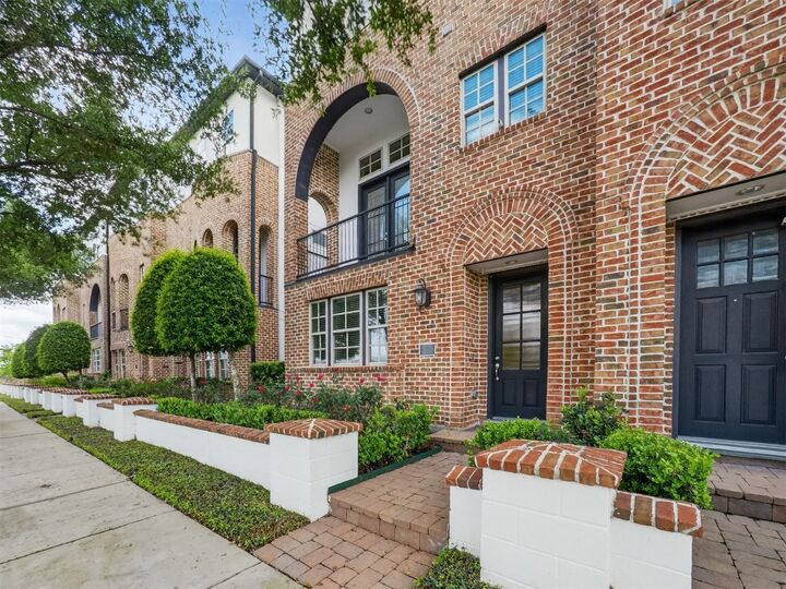 Property Photo:  2810 Capitol Street  TX 77003 