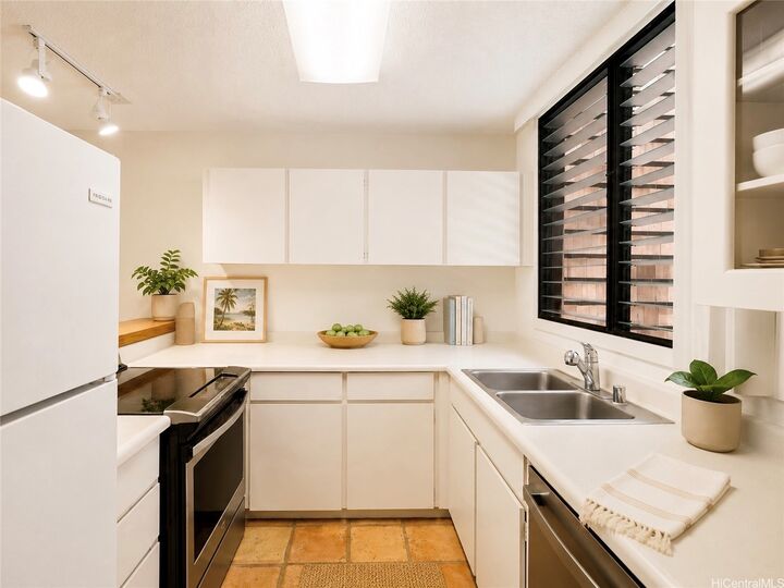 Property Photo: 1015 Aoloa Place 219 HI 96734