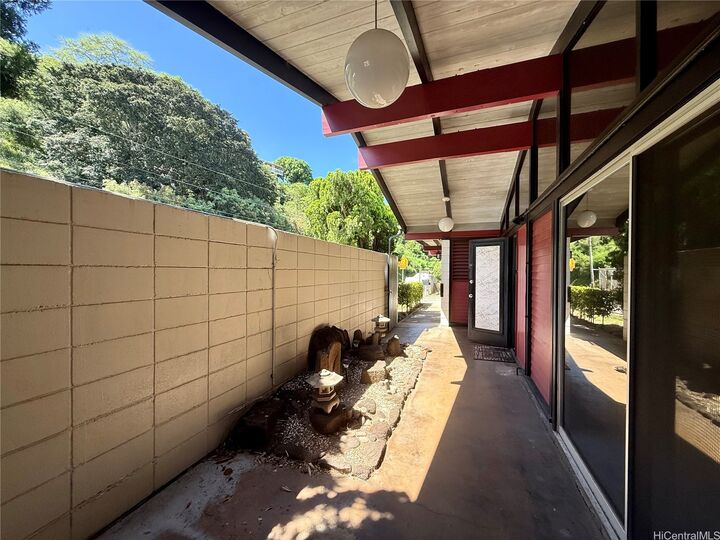 Property Photo: 1446 Mahiole Street HI 96819