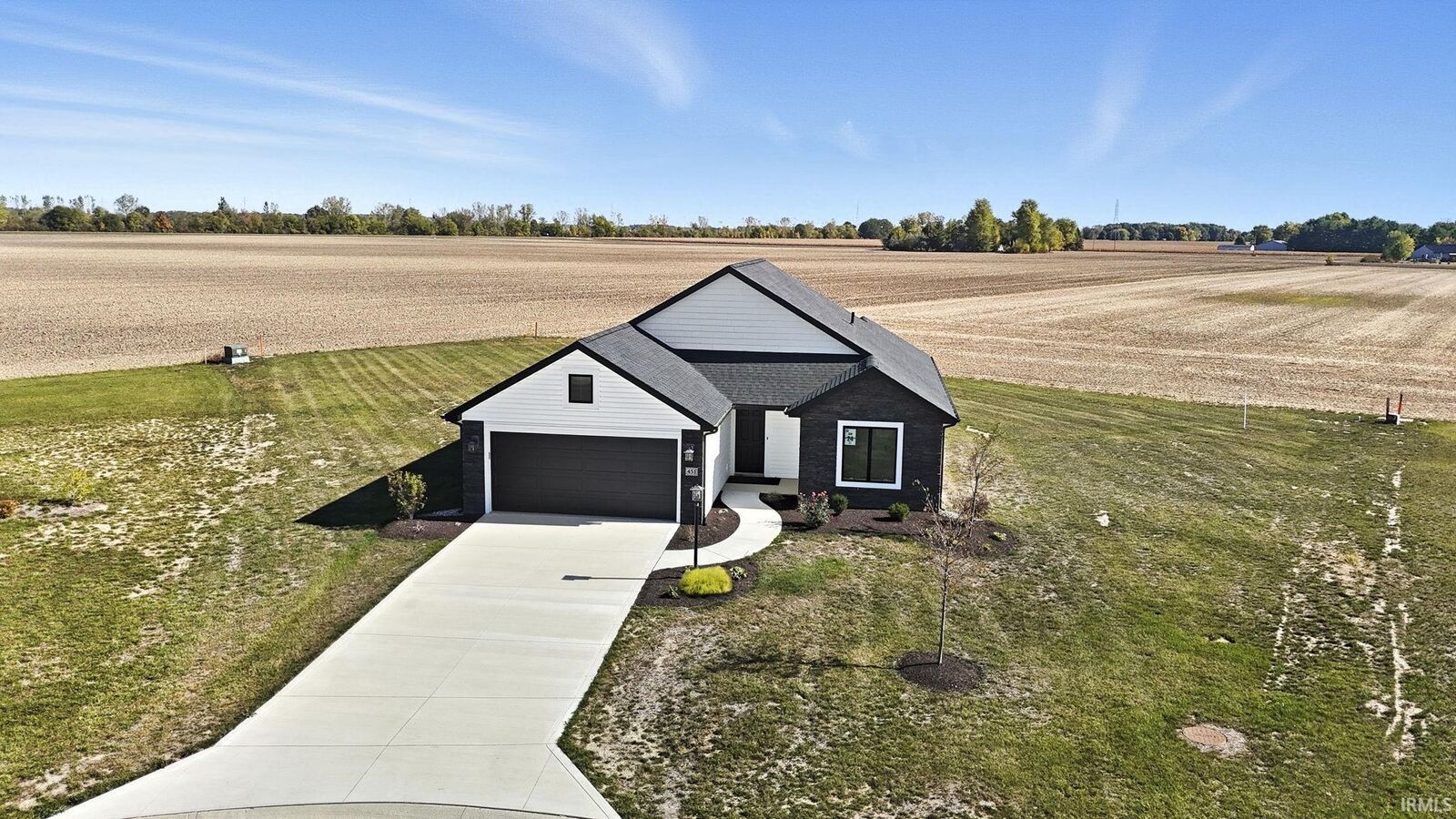 Property Photo: 451 Cottonwood Court IN 46770