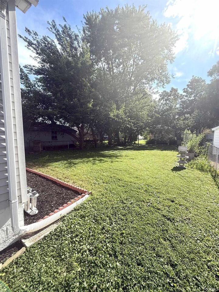 Property Photo:  2728 Sherman Street  IN 47633 