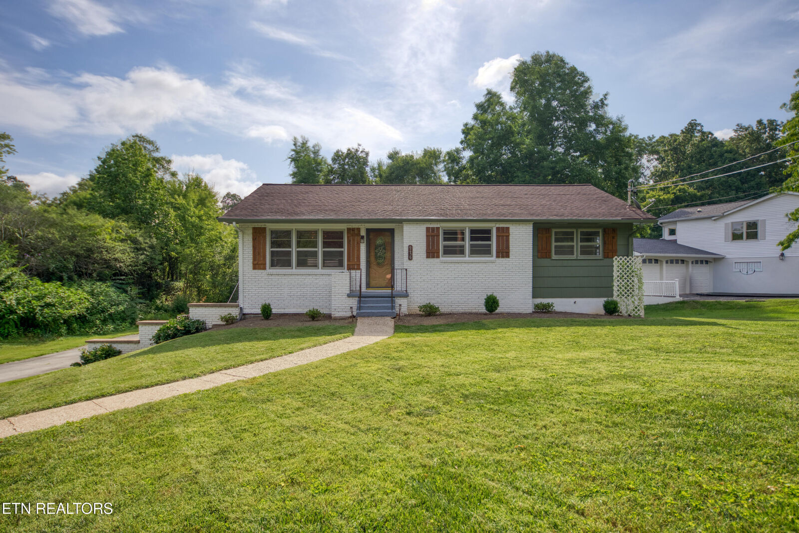 Property Photo:  916 Mallory Rd  TN 37919 